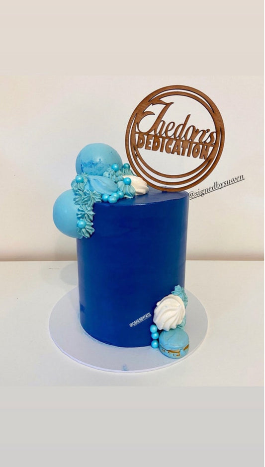 Personalised circle cake topper